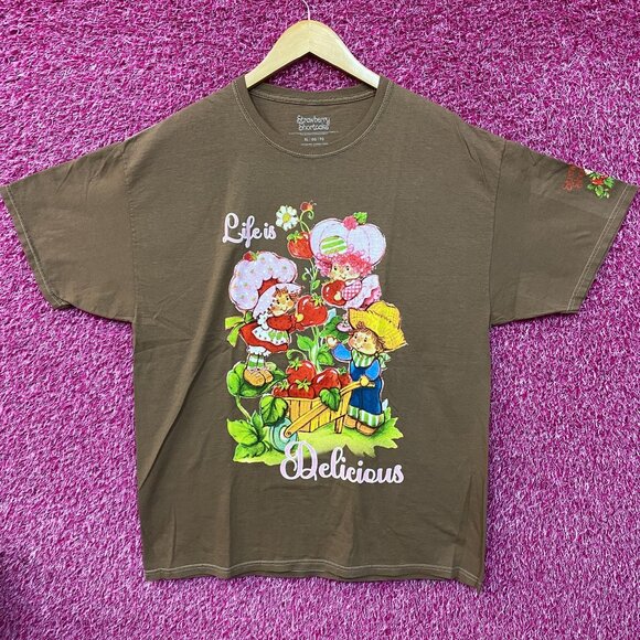 Strawberry Shortcake & Friends Life Is Delicious T-Shirt XL - Picture 1 of 4